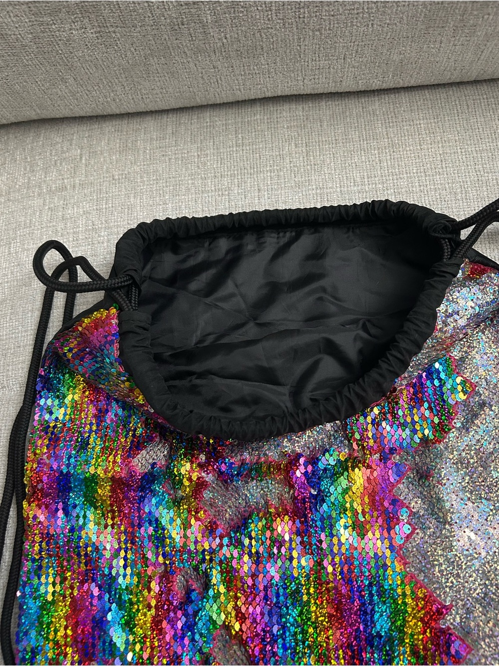 Sequins rainbow backpack ๐ - Picture 3 of 5